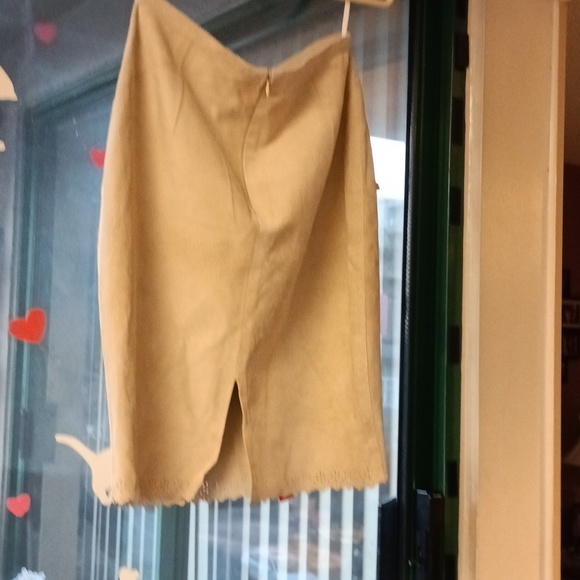 Size 10 Leather skirt - Picture 2 of 11